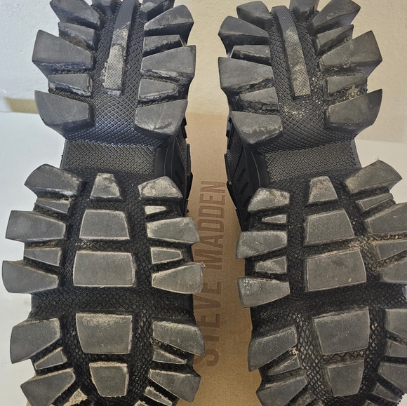 Steve Madden - Picture 3 of 9